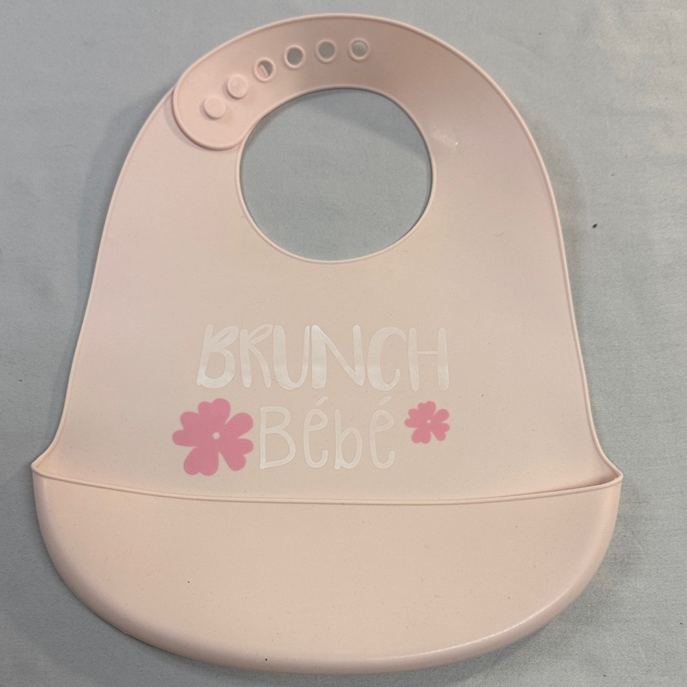 🐥 Lily & Jack - NWOT Light Pink Baby Silicon Bib